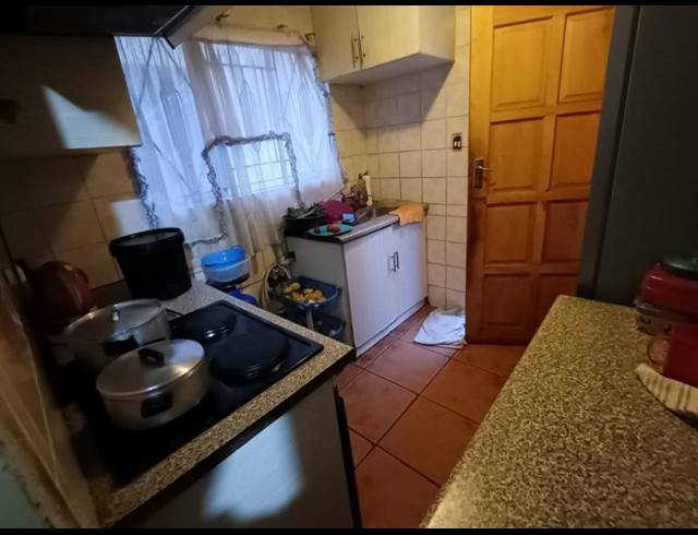 2 BEDROOM PROPERTY TO RENT IN BIRCH ACRES